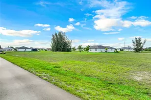 4632 NW 34th St, Cape Coral, FL 33993 - Photo 18