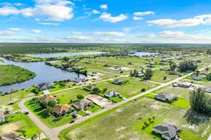 4632 NW 34th St, Cape Coral, FL 33993 - Photo 2