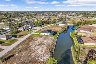 2027 NE 34th Terrace, Cape Coral, FL 33909 - Photo 14