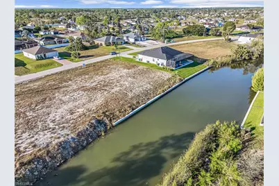 2027 NE 34th Ter, Cape Coral, FL 33909 - Photo 18