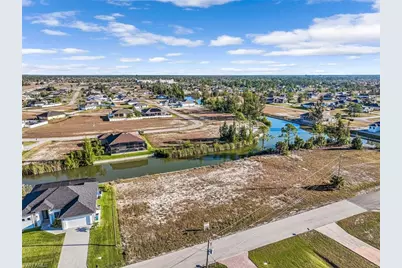2027 NE 34th Ter, Cape Coral, FL 33909 - Photo 16