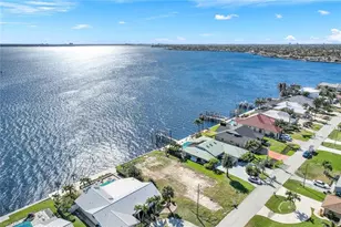 2330 SE 28th St, Cape Coral, FL 33904 - Photo 4