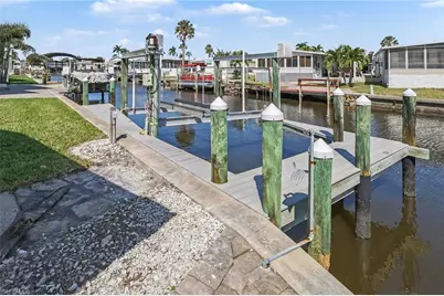 11330 Cypress Ln, Fort Myers Beach, FL 33931 - Photo 14