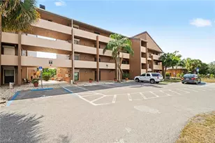 2069 W Lakeview Blvd, North Fort Myers, FL 33903 - Photo 1