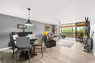 2069 W Lakeview Blvd, North Fort Myers, FL 33903 - Photo 4