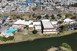 1232 Haddington Cir, Sun City Center, FL 33573 - Photo 42