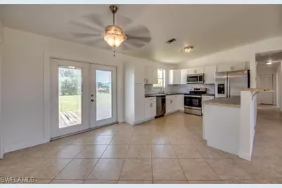 315 SE 22nd Ter, Cape Coral, FL 33990 - Photo 14