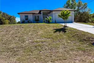 2008 Alliance Ln, Labelle, FL 33935 - Photo 4