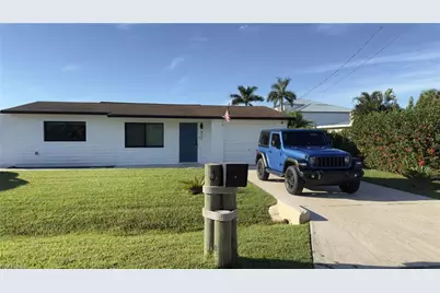 421 Cross St, North Fort Myers, FL 33903 - Photo 4