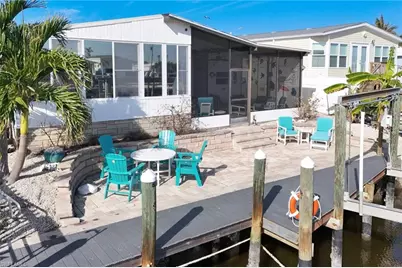 3070 Harpoon Ln, Saint James City, FL 33956 - Photo 4