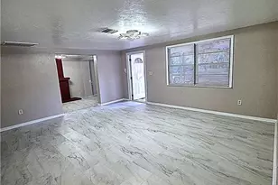 135 Powell Creek Cir, North Fort Myers, FL 33917 - Photo 10