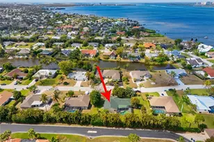 14922 Bonaire Cir, Fort Myers, FL 33908 - Photo 6