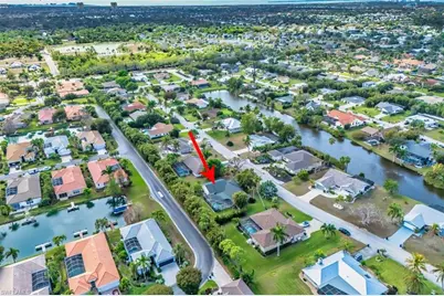 14922 Bonaire Cir, Fort Myers, FL 33908 - Photo 4