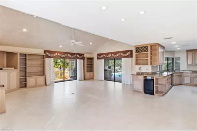 12423 McGregor Woods Cir, Fort Myers, FL 33908 - Photo 14