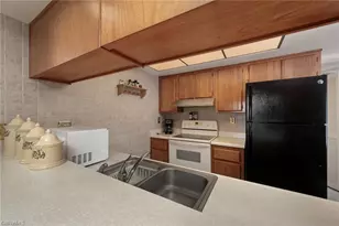 4280 Island Cir, Fort Myers, FL 33919 - Photo 8