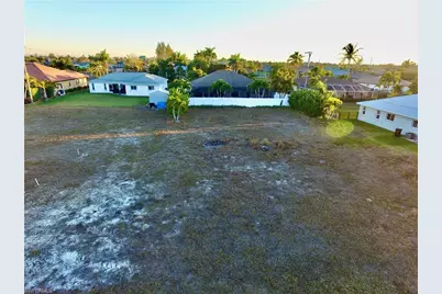 1928 SW 37th Ter, Cape Coral, FL 33914 - Photo 10