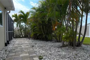 1118 NW 17th St, Cape Coral, FL 33993 - Photo 36