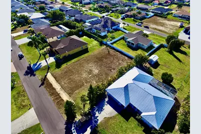 1910 SW 39th Ter, Cape Coral, FL 33914 - Photo 8