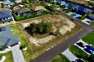 1727 SW 39th St, Cape Coral, FL 33914 - Photo 6