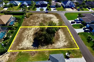 1727 SW 39th St, Cape Coral, FL 33914 - Photo 4