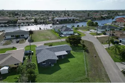 3805 SE 12th Ave, Cape Coral, FL 33904 - Photo 8