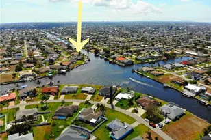 1710 SE 10th Pl, Cape Coral, FL 33990 - Photo 2