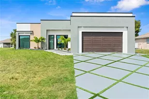 2027 NE 18th St, Cape Coral, FL 33909 - Photo 2