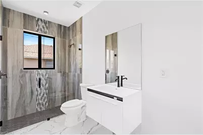 2027 NE 18th St, Cape Coral, FL 33909 - Photo 36