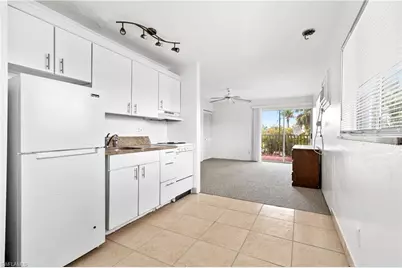 8141 Country Rd #202, Fort Myers, FL 33919 - Photo 14