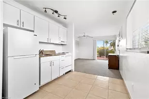 8141 Country Rd, Fort Myers, FL 33919 - Photo 14