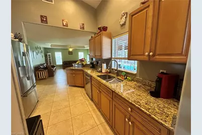 42 NE 13th Ave, Cape Coral, FL 33909 - Photo 18