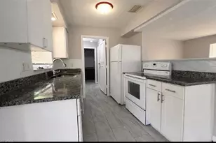 424 Cactus Cir, Lehigh Acres, FL 33936 - Photo 4