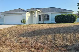 510 SE 27th Terrace, Cape Coral, FL 33904 - Photo 4