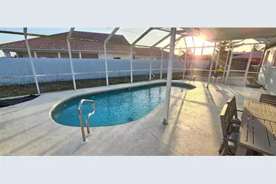 510 SE 27th Ter, Cape Coral, FL 33904 - Photo 2