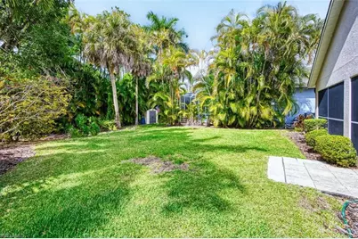 9917 Las Casas Dr, Fort Myers, FL 33919 - Photo 32