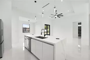 204 NW 18th Ave, Cape Coral, FL 33993 - Photo 10