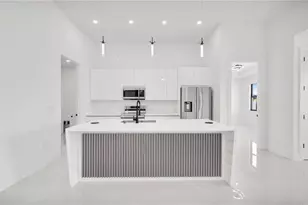 204 NW 18th Ave, Cape Coral, FL 33993 - Photo 8