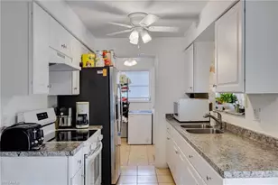 1652 Jamestown Ct, Fort Myers, FL 33907 - Photo 2