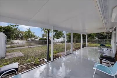 1652 Jamestown Ct, Fort Myers, FL 33907 - Photo 14