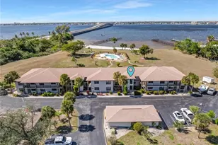 12498 Riverside Dr, Fort Myers, FL 33919 - Photo 40