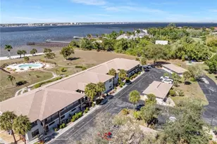 12498 Riverside Dr, Fort Myers, FL 33919 - Photo 38