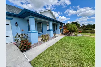 8000 Fountain Mist Blvd, Lehigh Acres, FL 33972 - Photo 4