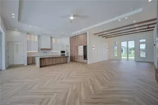 816 NW 39th Ave, Cape Coral, FL 33993 - Photo 8