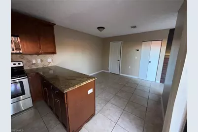 1520 Park Meadows Dr #4, Fort Myers, FL 33907 - Photo 10