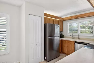 1414 Park Shore Cir #2, Fort Myers, FL 33901 - Photo 14