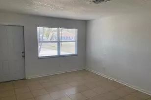 11296 Summerwinds Ct, Fort Myers, FL 33908 - Photo 4