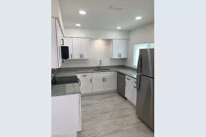 11460 Summerwinds Ct, Fort Myers, FL 33908 - Photo 8