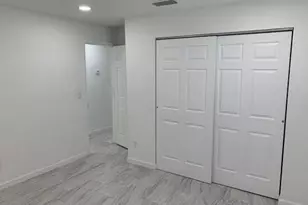 11460 Summerwinds Ct, Fort Myers, FL 33908 - Photo 16