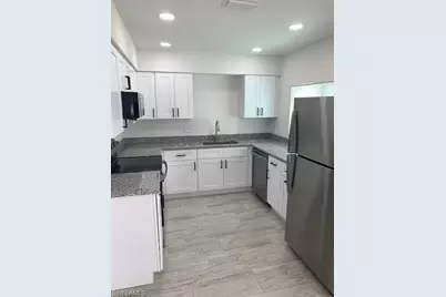 11460 Summerwinds Ct, Fort Myers, FL 33908 - Photo 6