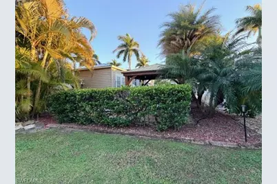 10325 Fire Flag Trl, Fort Myers, FL 33905 - Photo 16